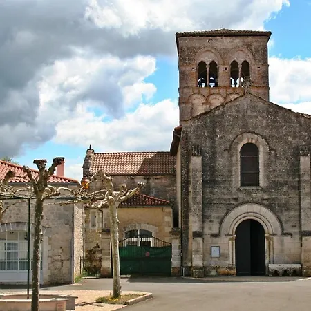 Alojamento de Acomodação e Pequeno-almoço Bonabri - D'hôtes Chazelles (Charente)